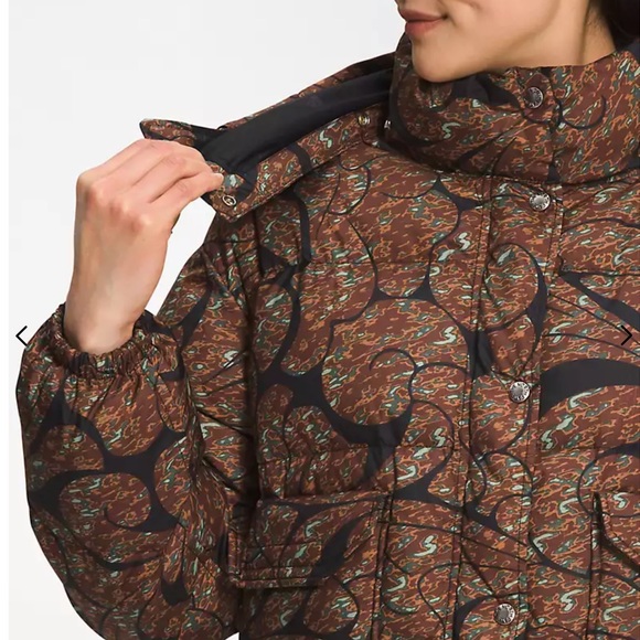 The North Face Brown Puffer Jacket - Picture 2 of 16